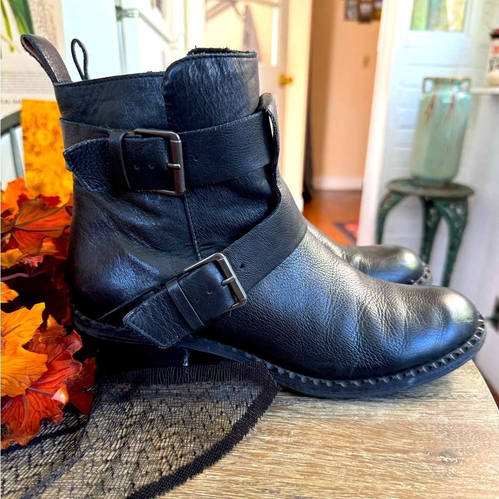 Gentle Souls moto boots